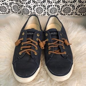 Navy blue Sperrys